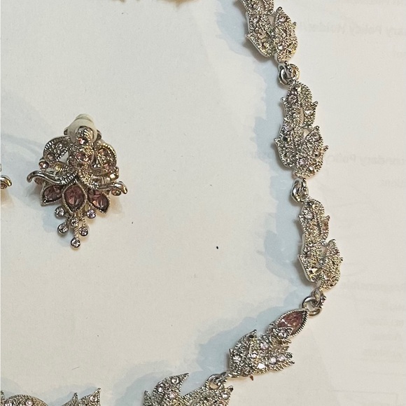 Statement silver plated necklace and clip on earrings set w/lavendar crystals - Picture 12 of 14